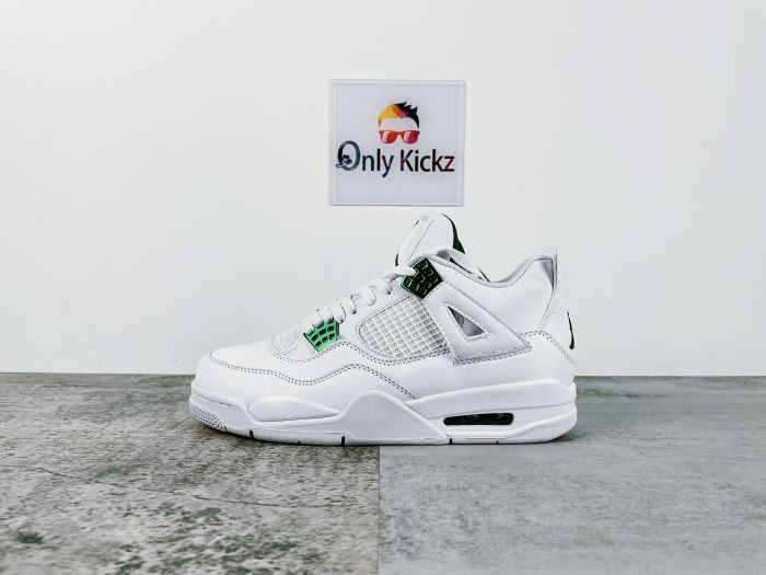 4's Retro Metallic Green