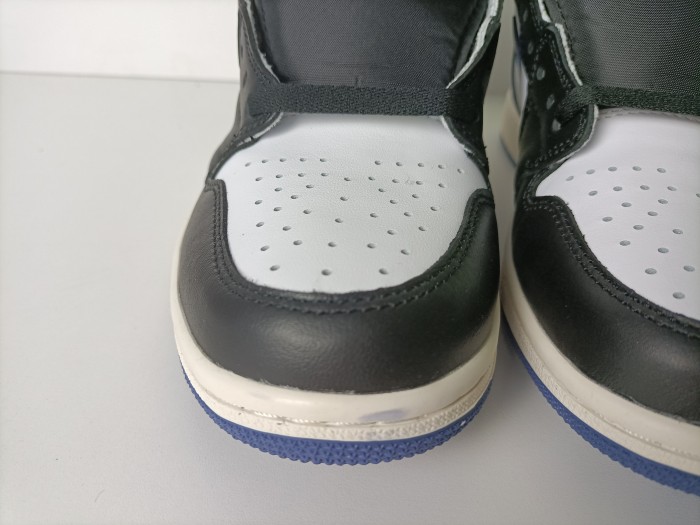 1's Retro High Blue Moon