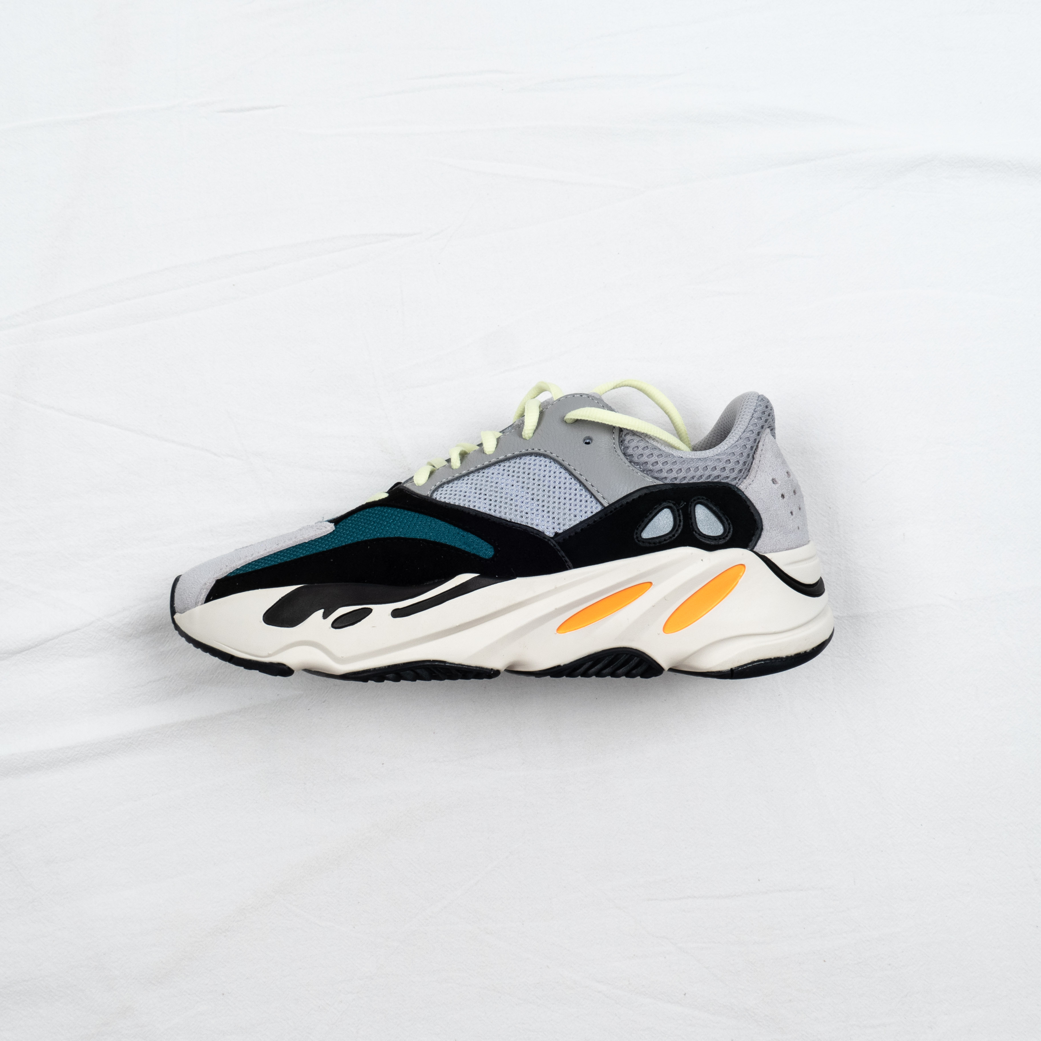 700 Wave Runner Solid Grey