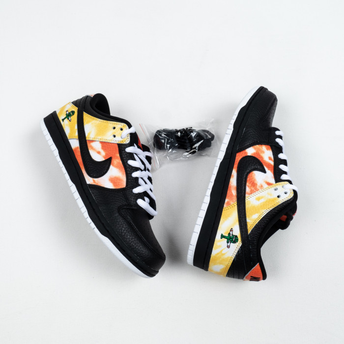 SB Dunk Low Raygun Tie-Dye Black