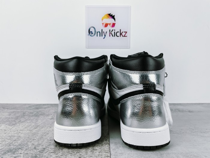 1's Retro High Silver Toe
