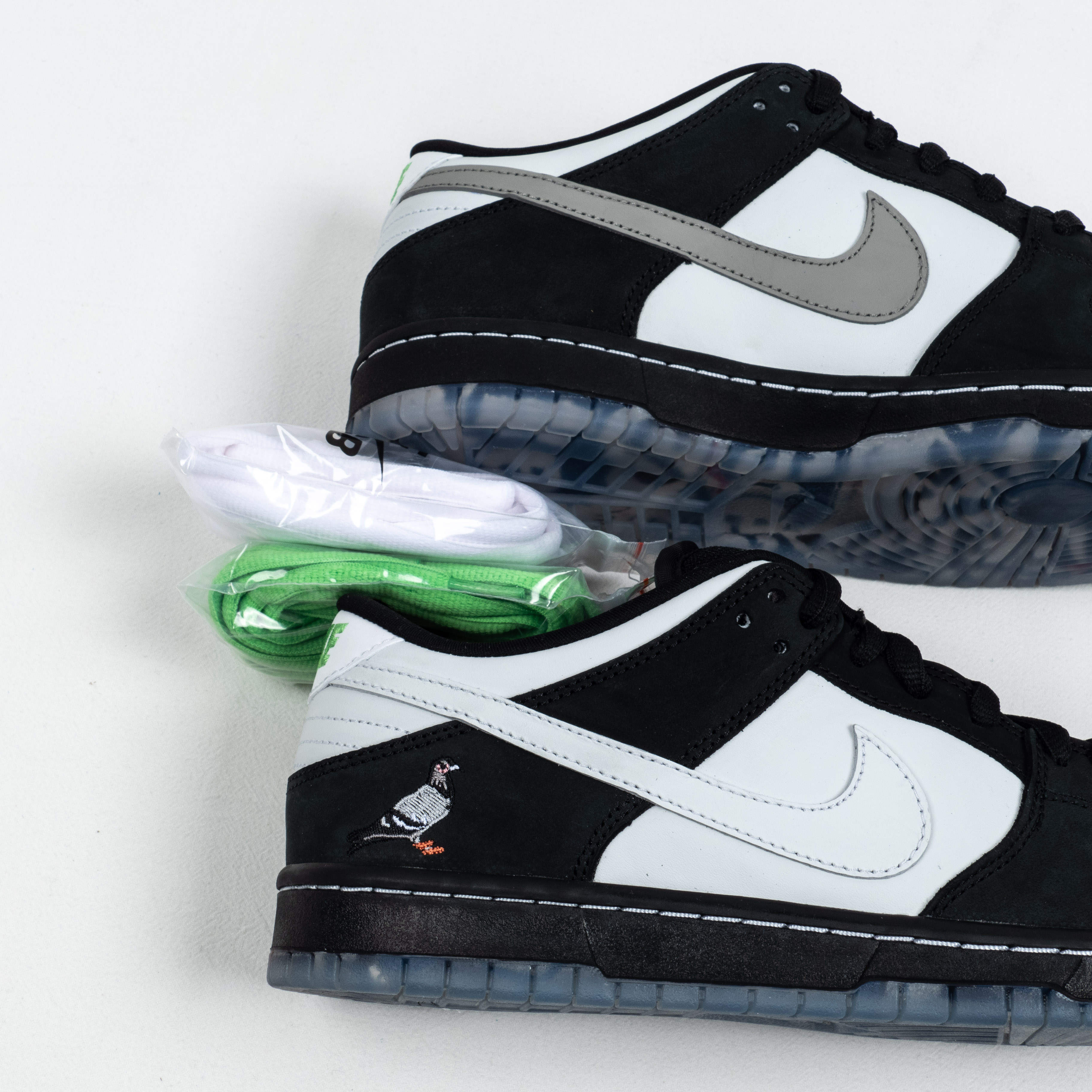 SB Dunk Low Pro QS“Panda Pigeon”