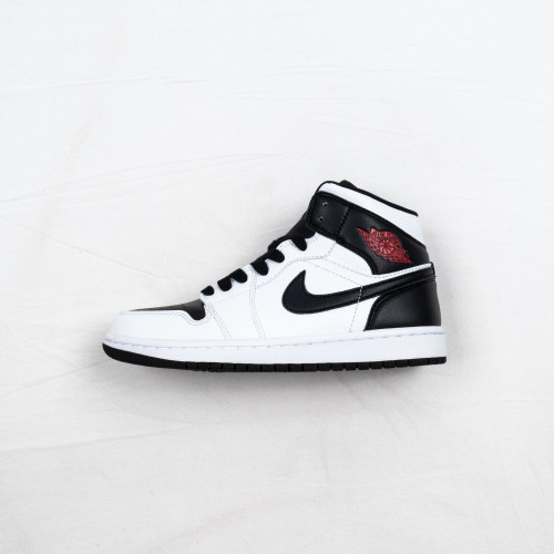 1's Mid Reverse Black Toe