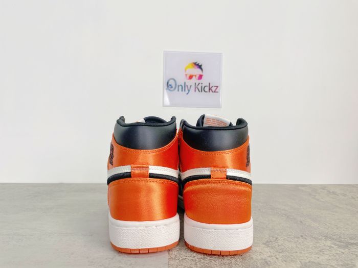 1's Retro High OG SL Satin Shattered Backboard
