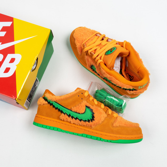 SB DUNK Grateful Dead Bears Orange