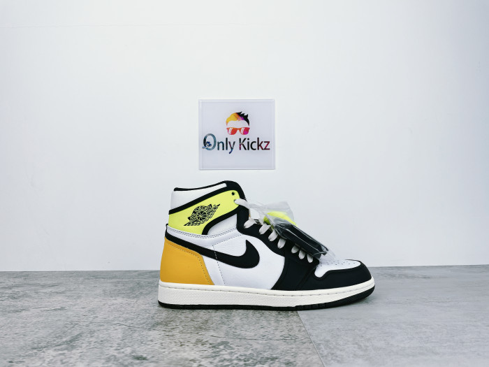 1's Retro High White Black Volt University Gold
