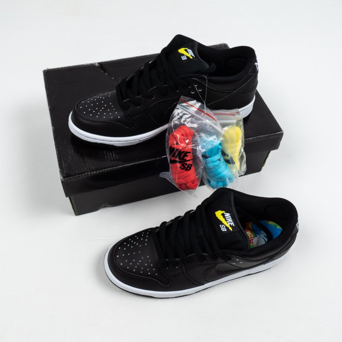 SB Dunk Low Civilist