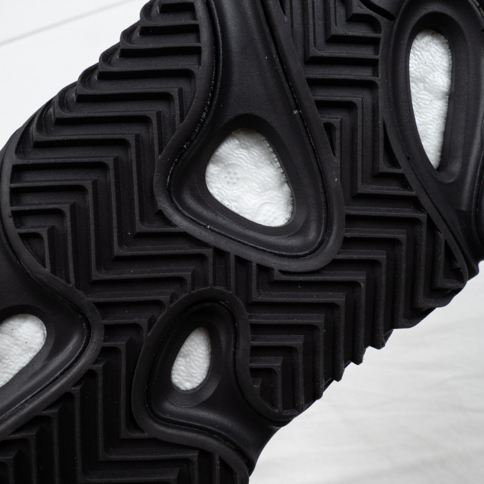 700 MNVN Triple Black