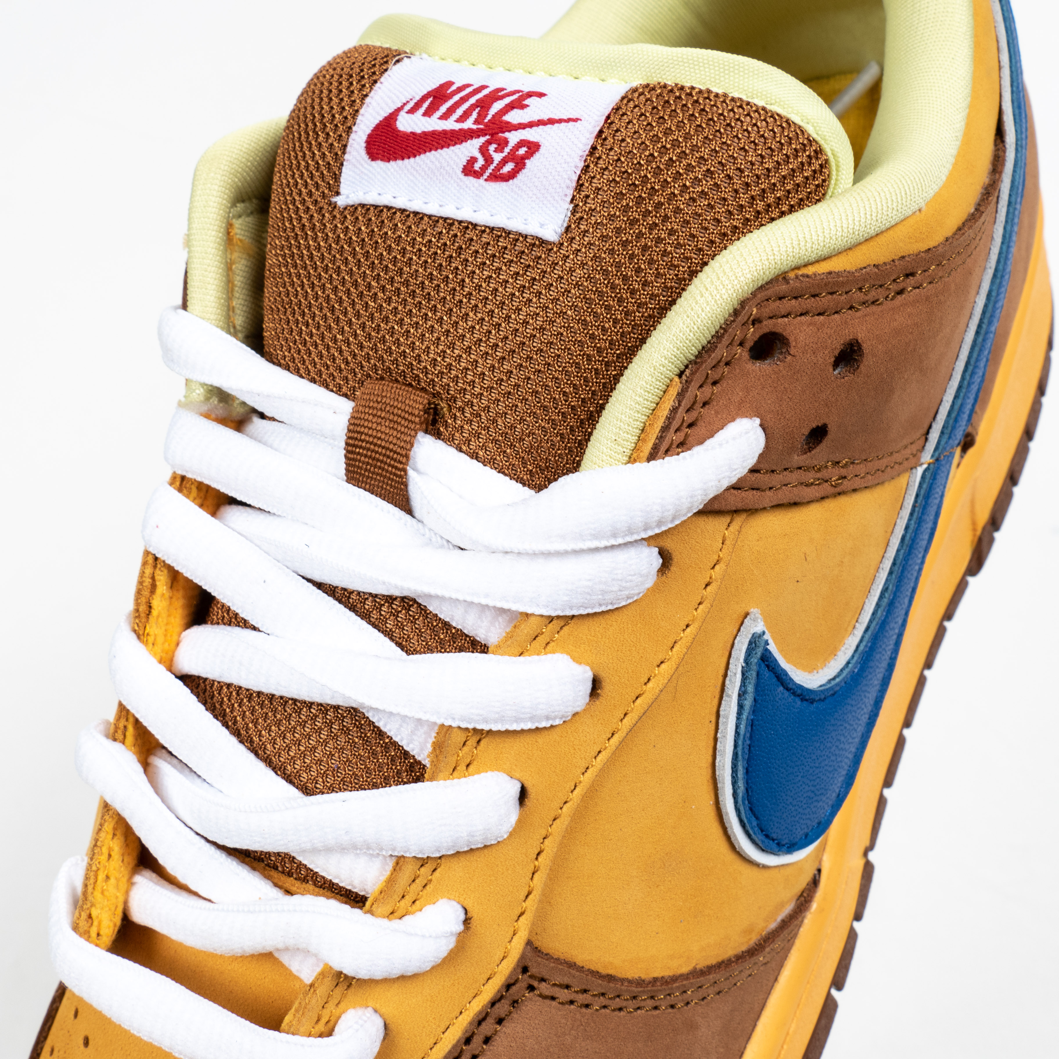 SB Dunk Low Newcastle Brown Ale