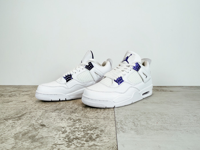 4's Retro Metallic Purple