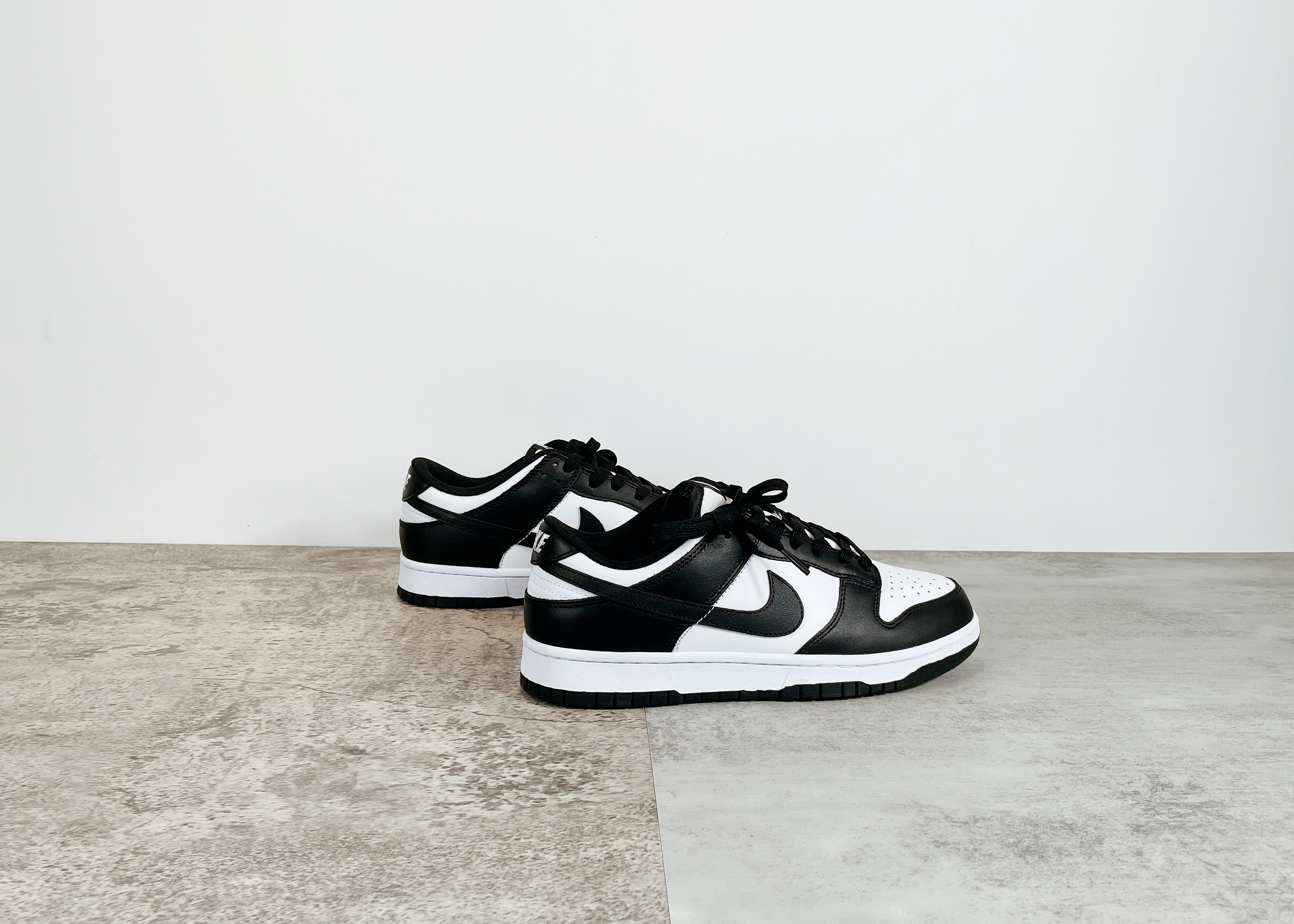 Dunk Low Retro White Black