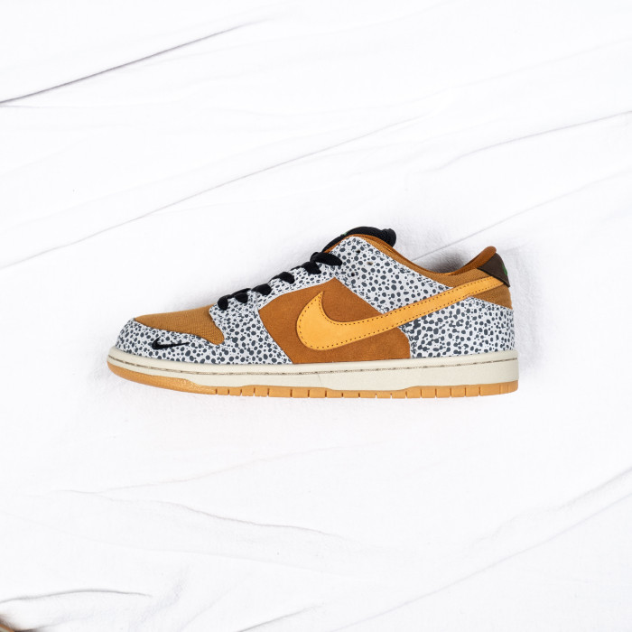 SB Dunk Low “Safari”