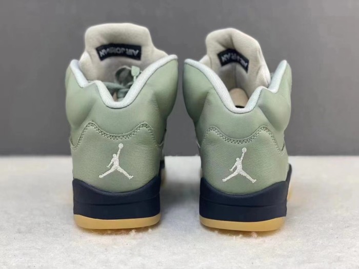 5's Retro Jade Horizon
