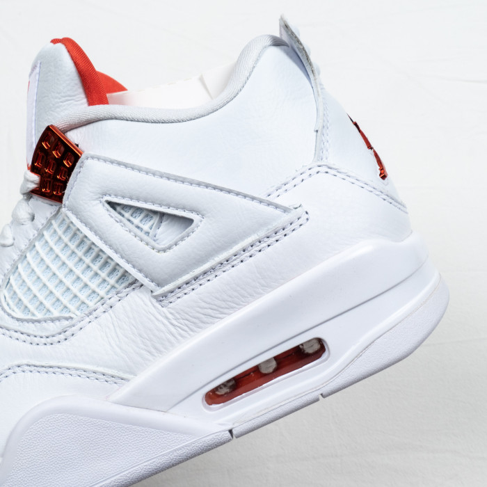 4's Retro Metallic Orange