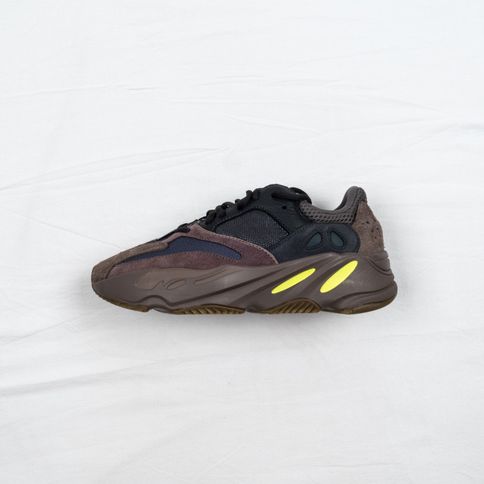 700 Mauve