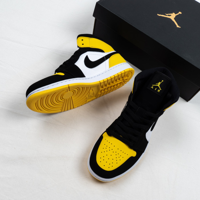 1's Mid Yellow Toe Black
