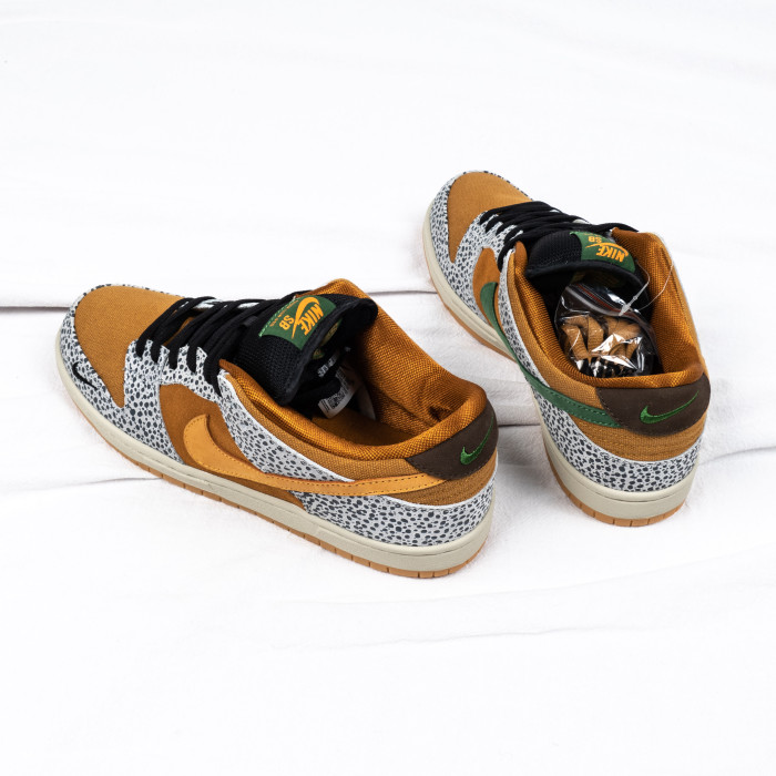 SB Dunk Low “Safari”