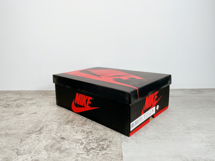 1's Retro High OG “Obsidian University Blue”