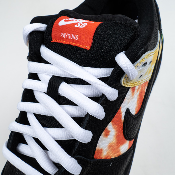 SB Dunk Low Raygun Tie-Dye Black