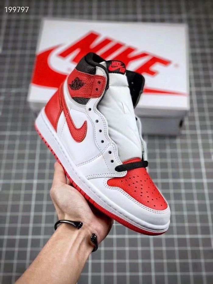 1's Retro High OG Heritage