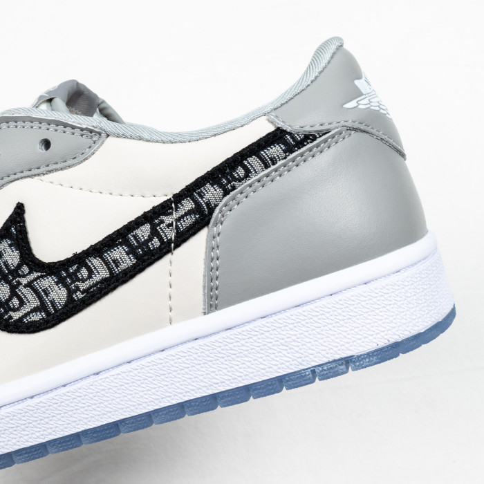 1's Retro Low Dior