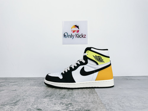 1's Retro High White Black Volt University Gold