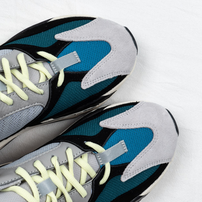 700 Wave Runner Solid Grey