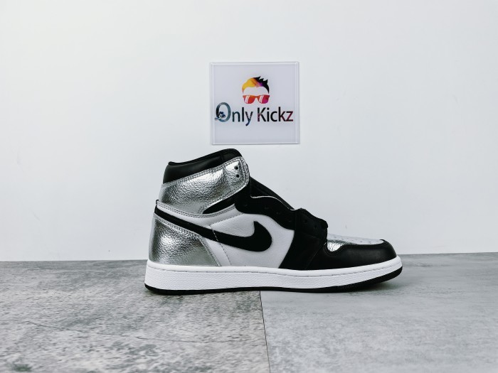 1's Retro High Silver Toe