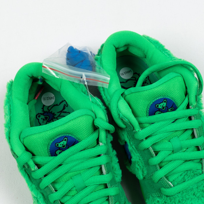 SB DUNK Grateful Dead Bears Green