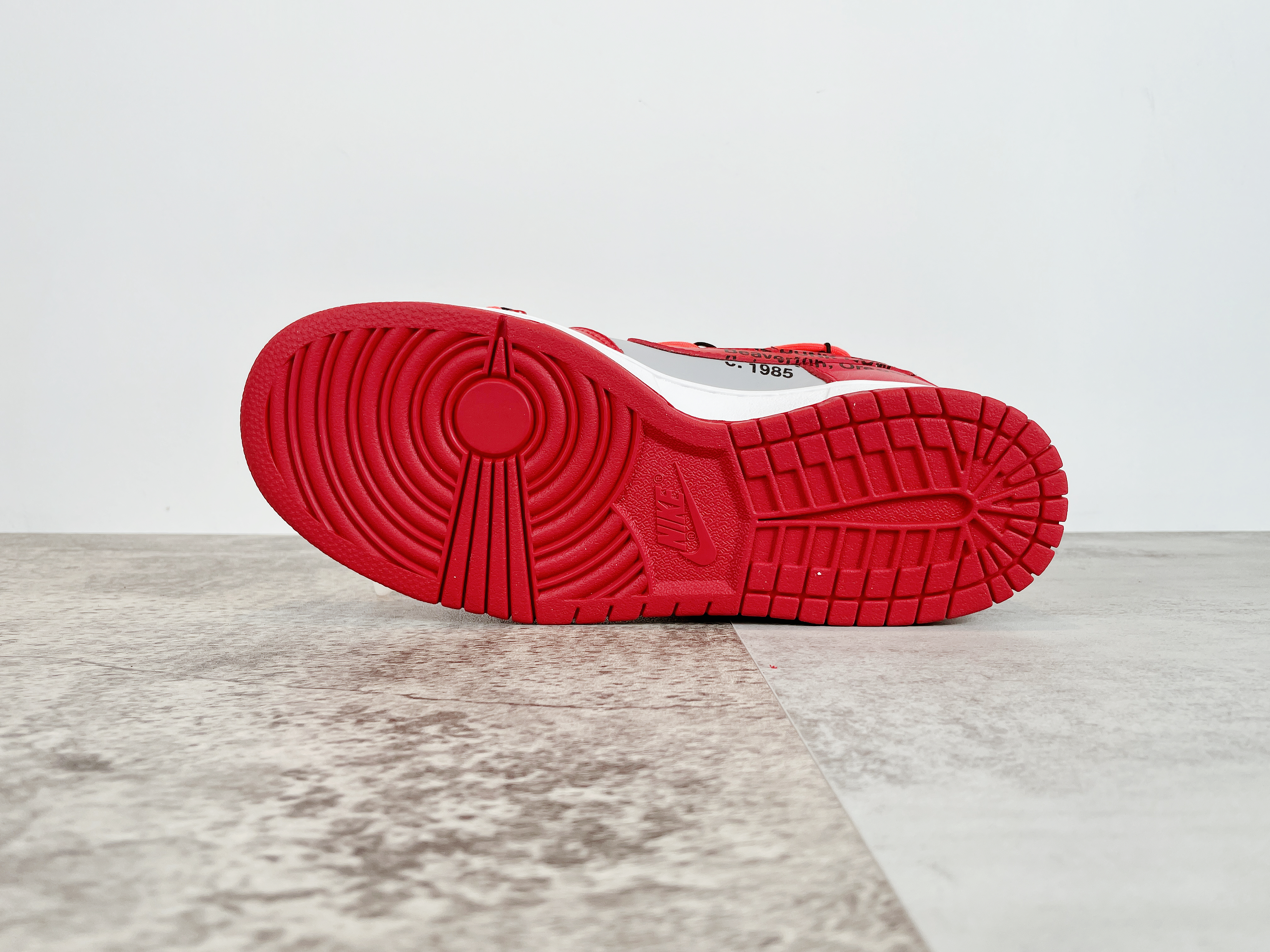 OWx Futura x SB Dunk University Red