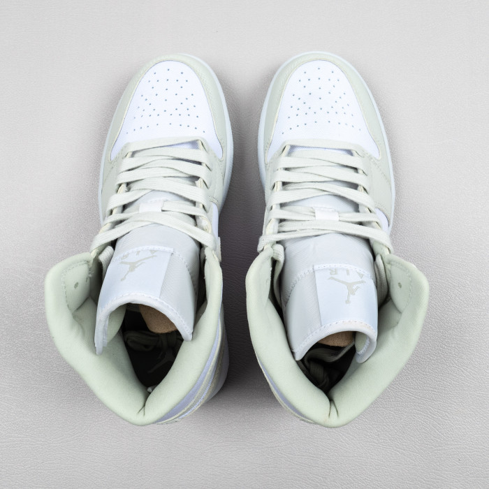 1's Mid Spruce Aura