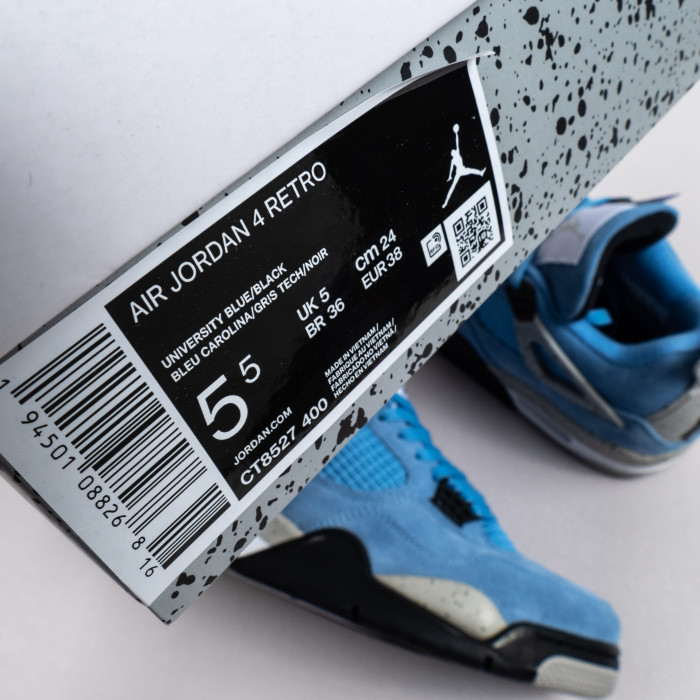 4's Retro University Blue UNC