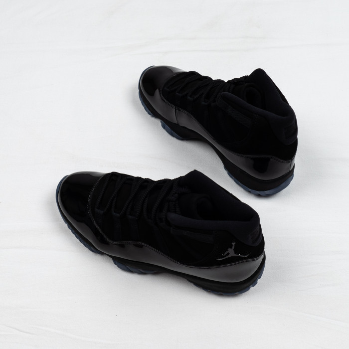11's Retro Cap and Gown