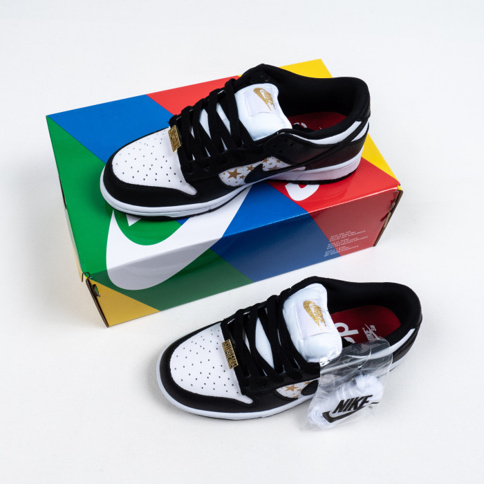 SB Dunk Low Supreme Stars Black