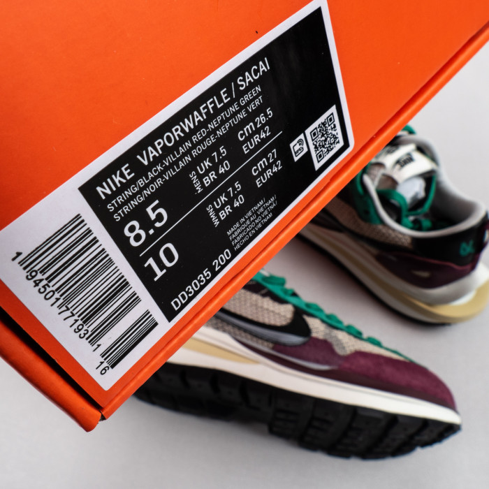 Vaporwaffle sacai Villain Red Neptune Green