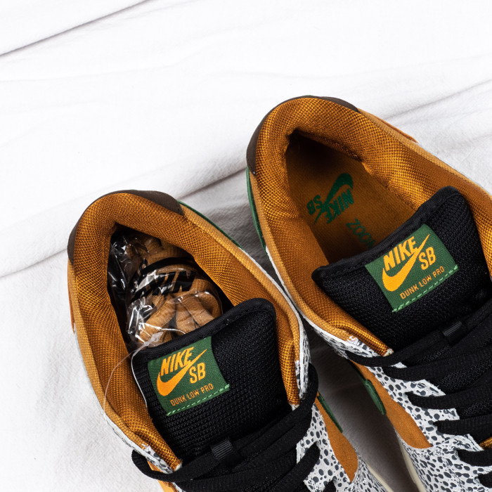 SB Dunk Low “Safari”