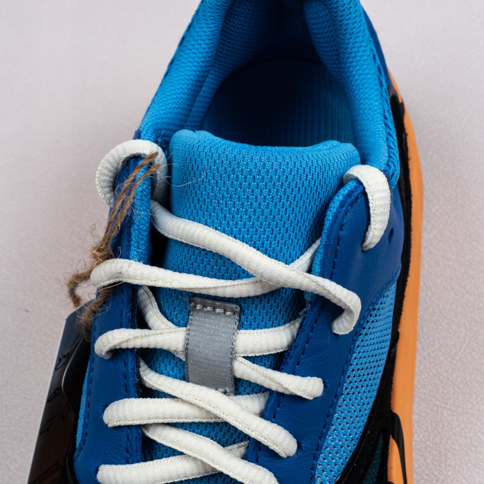 700 Bright Blue