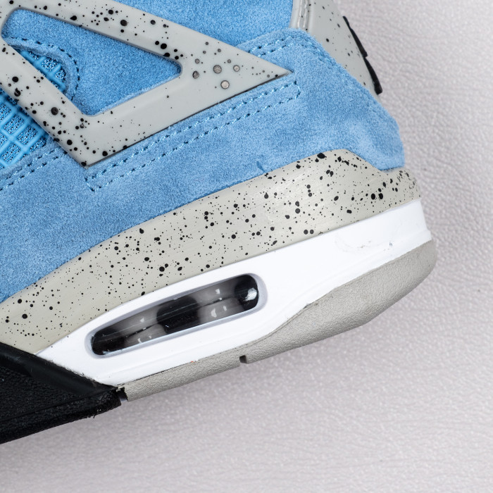 4's Retro University Blue UNC