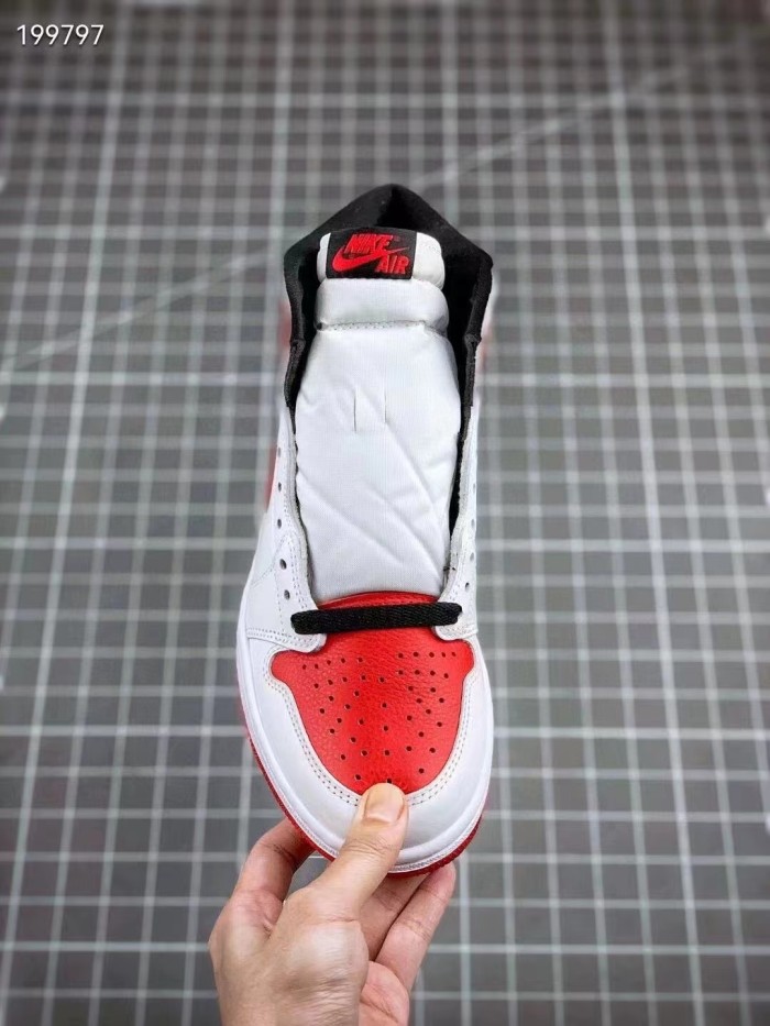 1's Retro High OG Heritage