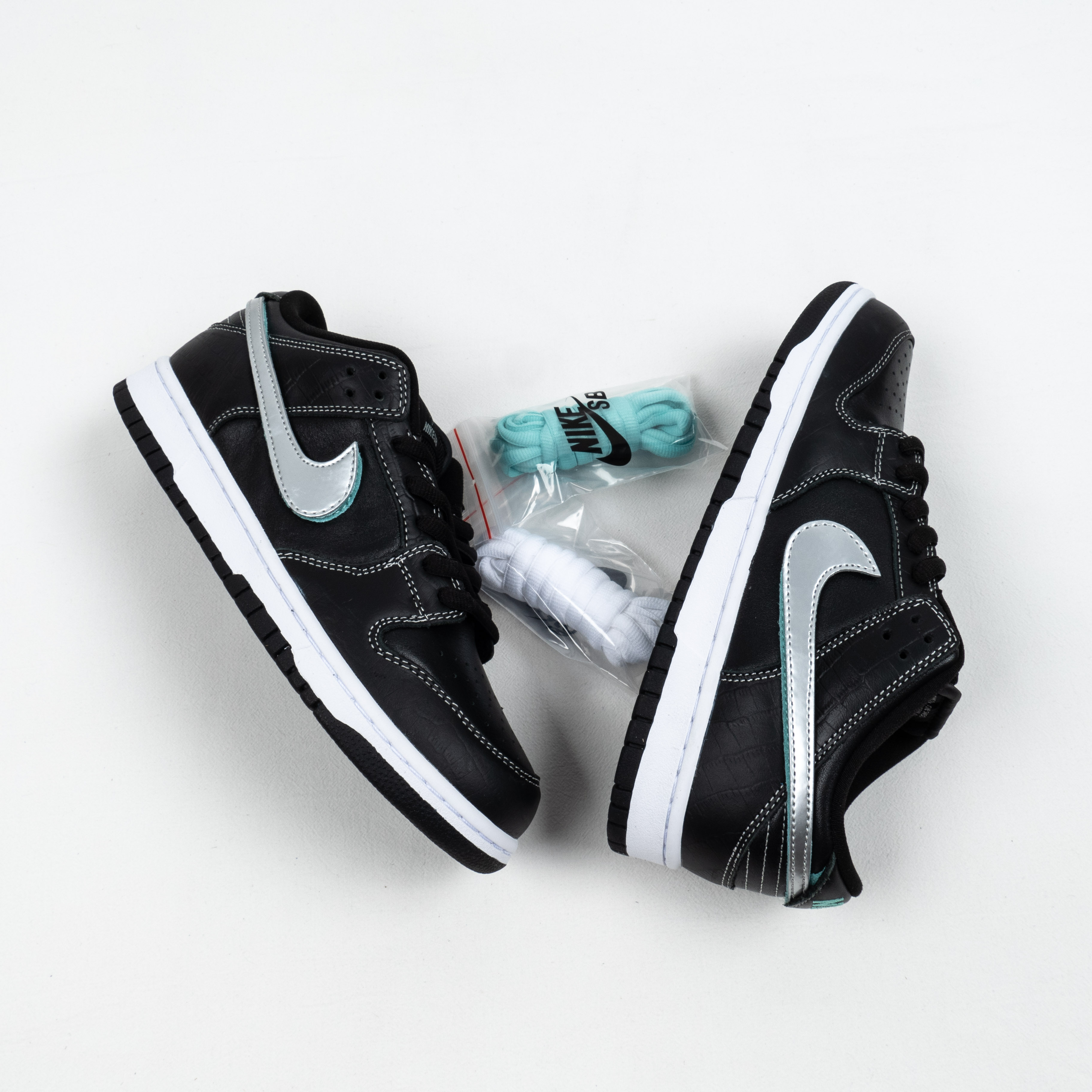 SB Dunk Low Diamond Supply Co Black Diamond