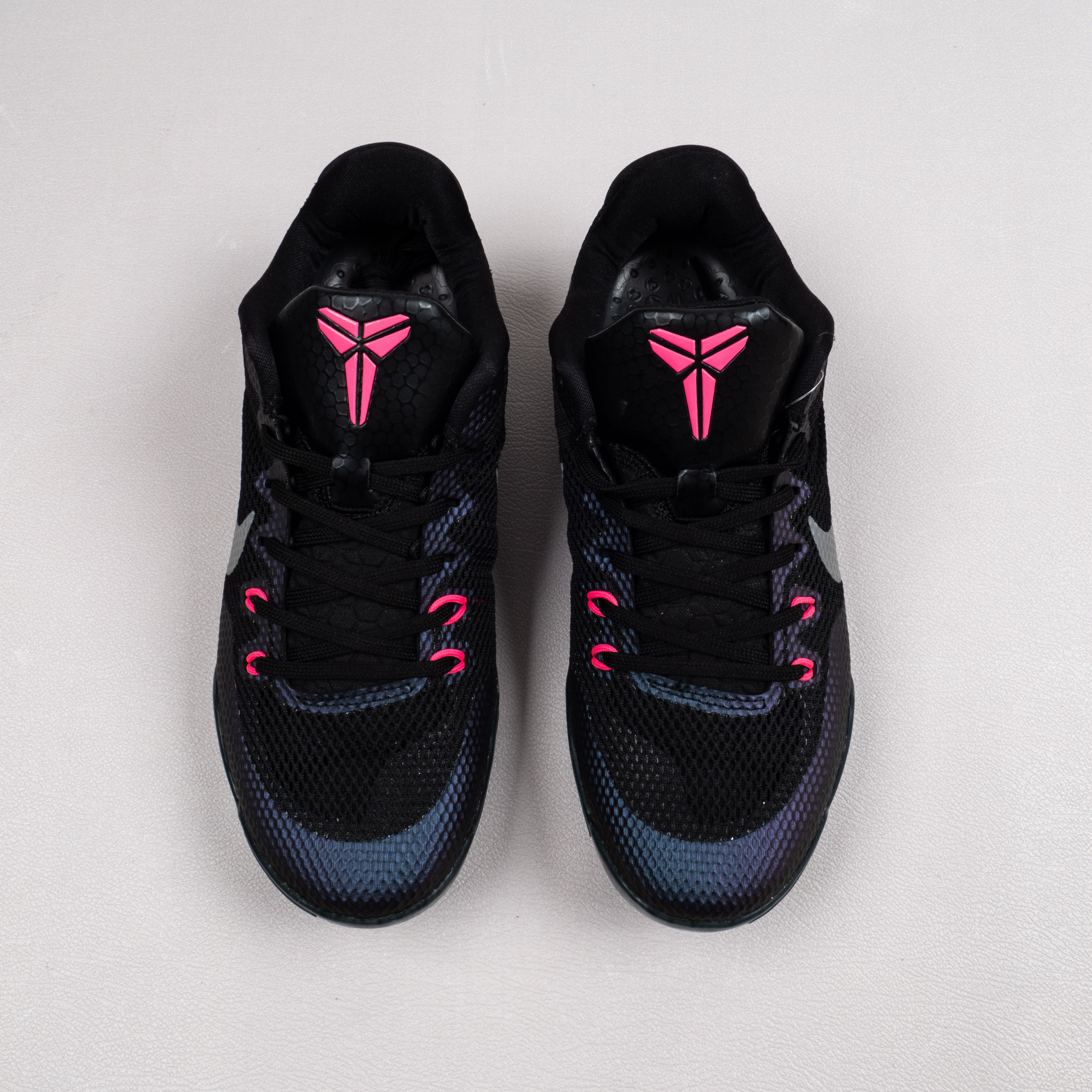 Kobe 11 EM Low Invisibility Cloak