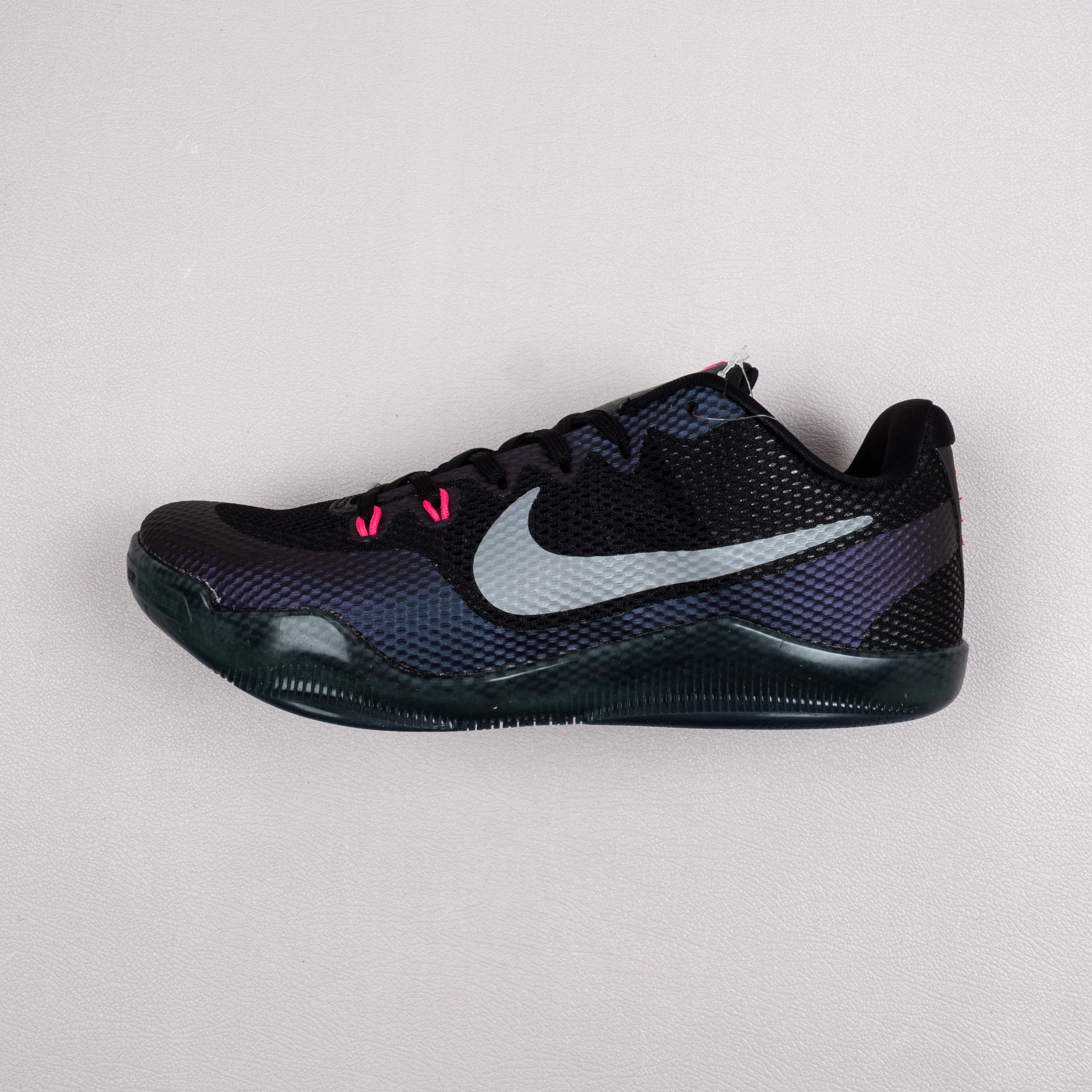 Kobe 11 EM Low Invisibility Cloak