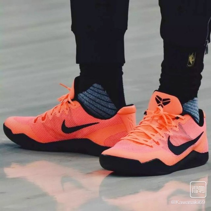 Kobe 11 EM Low Barcelona