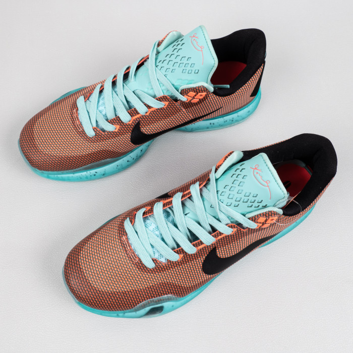 Kobe 10 Easter