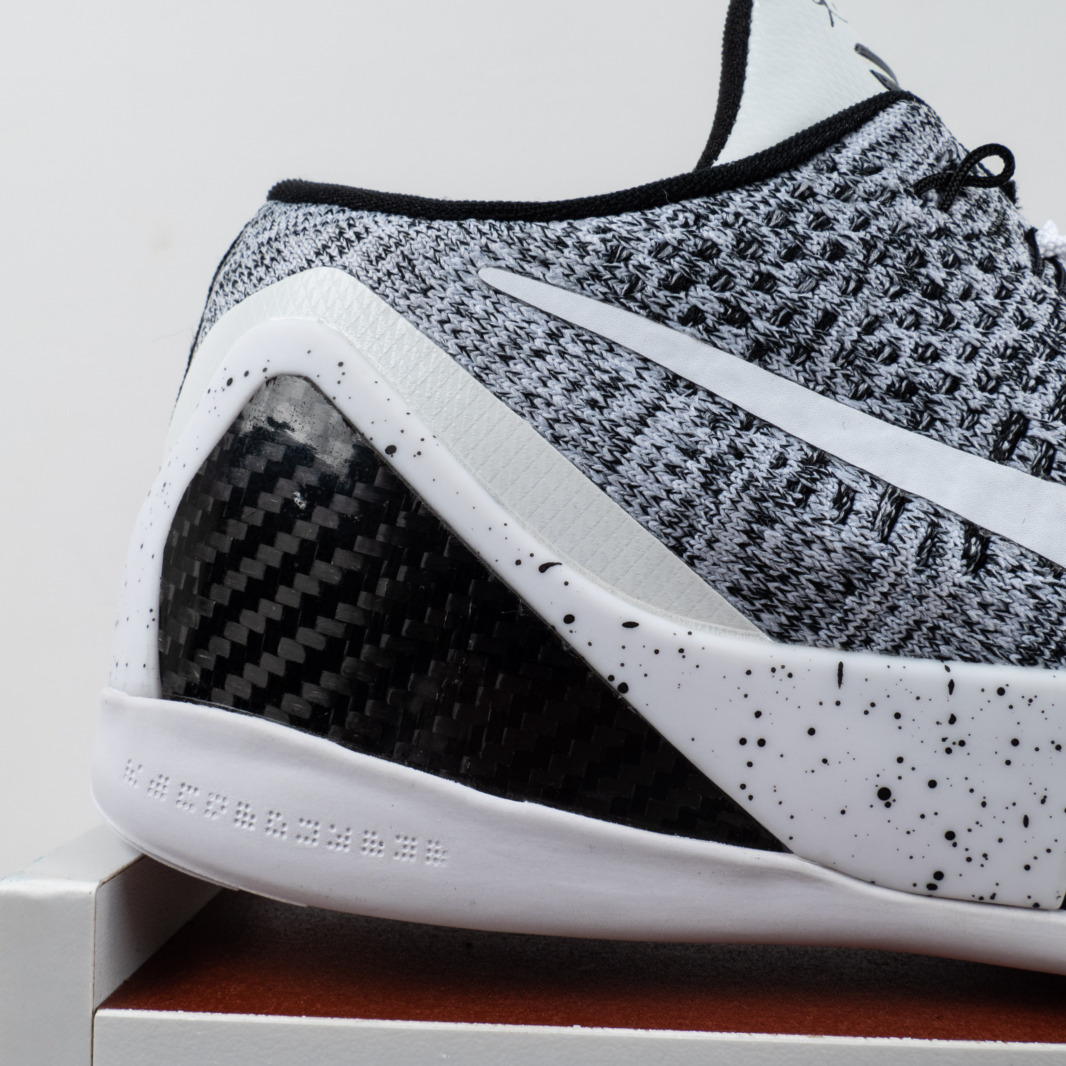 Kobe 9 Elite Low Beethoven