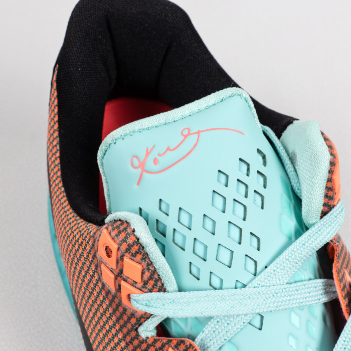Kobe 10 Easter