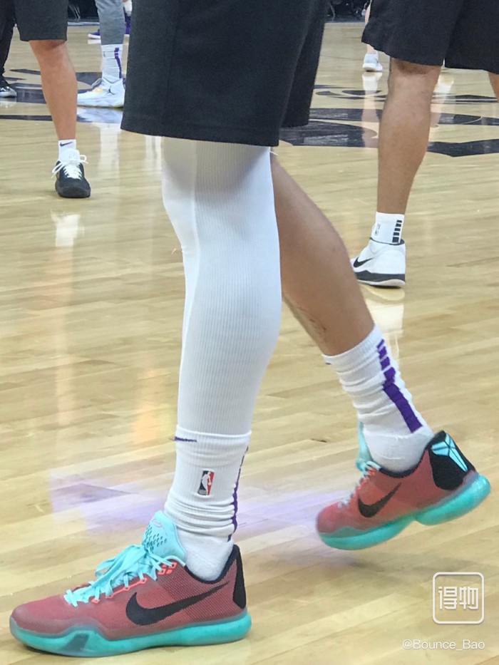 Kobe 10 Easter