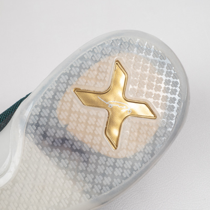 Kobe 10 Flight