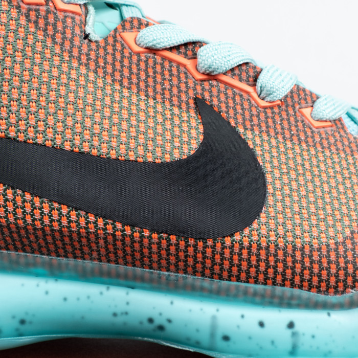 Kobe 10 Easter