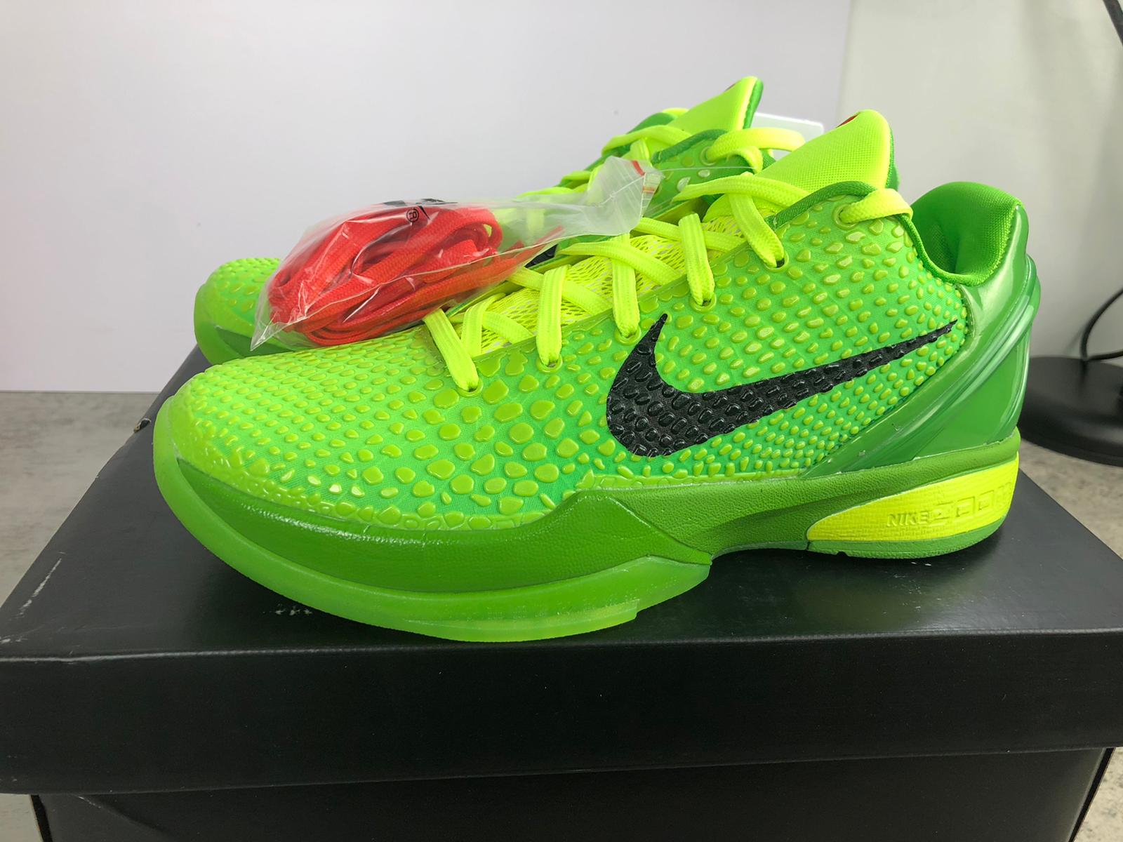 Kobe 6 Protro Grinch (2020)